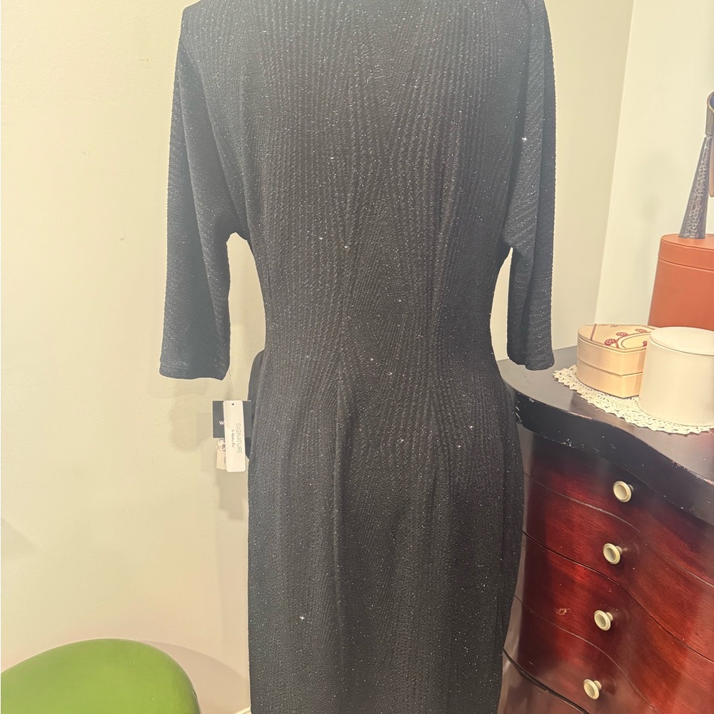Signature Elegant Black Dress with Side Knot - Picture 8 of 16